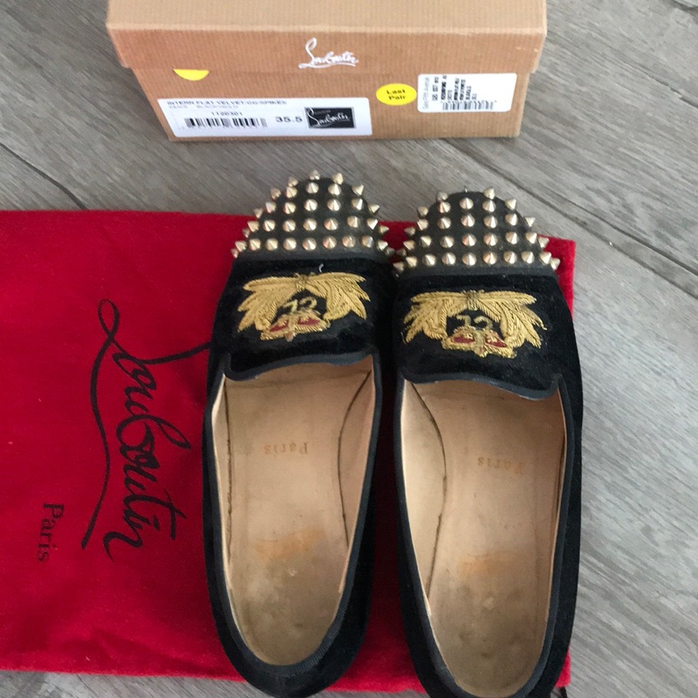Authentic Christian Louboutin Intern Flat 35.5